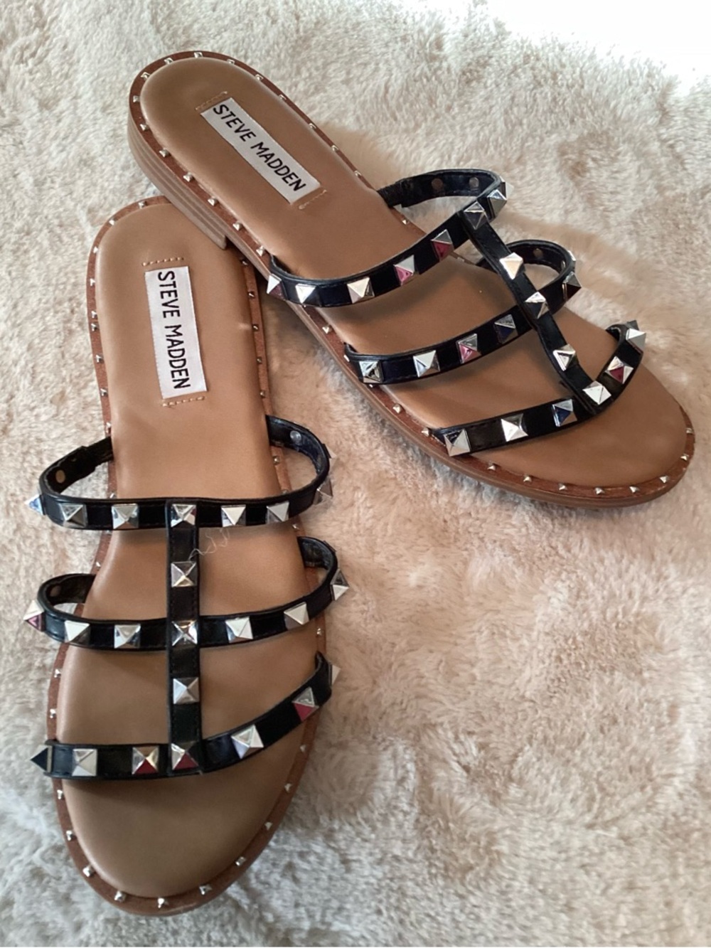 Steve Madden Black Silver Pyramid Stud Multi-Strap Slide Sandals - Size 7